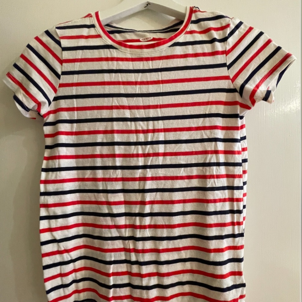 Girl's Old Navy Striped T Shirt